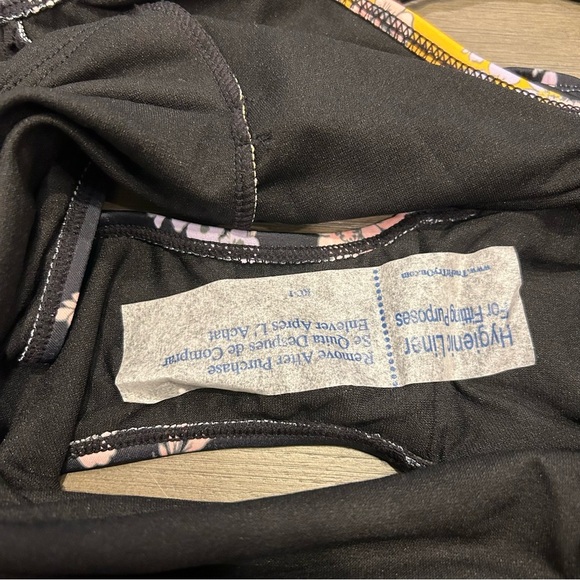 GB - Gianni Bini Swimsuit - Picture 5 of 7